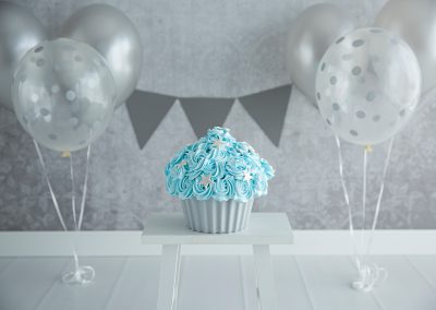 Cake-smash basic setting: grijs/zilver + licht blauw