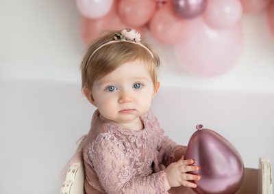 Balloon garland: baby pink - rosewood - shiny pink / outfit: rosewood romper