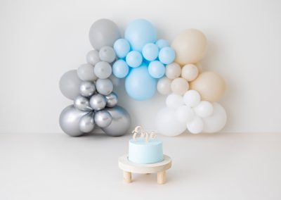 Balloon garland (boog): silver - grey - baby blue - sand - white